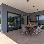 Quadra *